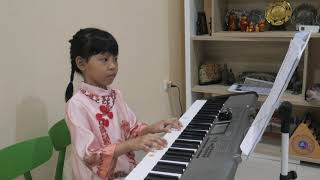 Kirana (7yo) Practices 'Good Morning', Piano Lesson Made Easy, Level 1, Lina Ng