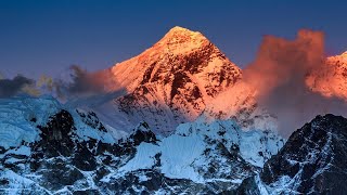 Everest climbers asked to return empty oxygen tanks amid COVID crisis
