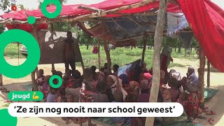 Deze school reist rond om kinderen les te geven