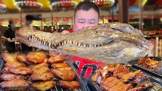 In the money bank of the Dalian Seafood Buffet, all crocodiles are eaten casually