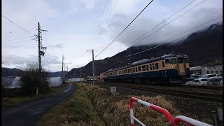 金具田踏切「しなの鉄道115系 横須賀色 」通過