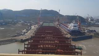 Time Lapse 01 - Gudrun Maersk Going inside the Graving Dock