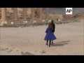 obama in athens tours parthenon