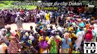 Drfolo en tournage du clip Dakan à Djimekuru