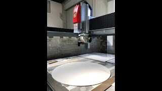 Helios Dea_5-axis machining center and bridge saw