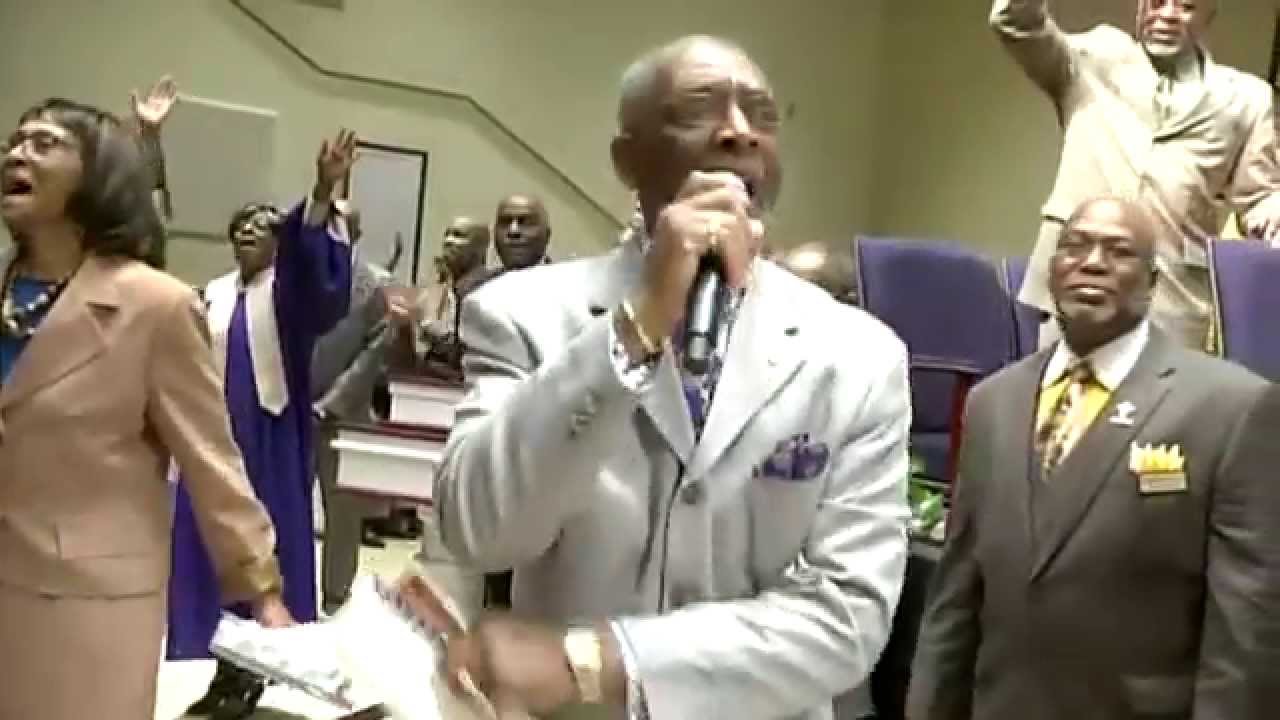 Pastor Micheal Benton Sings Hallelujah & Thank You Praise - YouTube