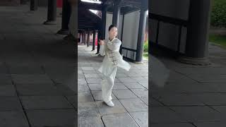 神韵流畅，自然放松，用太极拳武动人生，感受自然美好！武术 太极拳 国风古韵