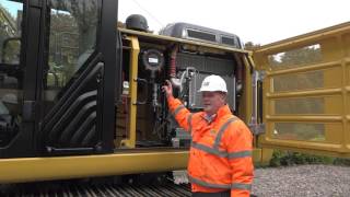 Cat 320E L - Two access doors for ease of maintenance