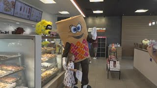 Receive a gold donut at Dunkin Donuts in Jacksonville while helping fight against cancer!