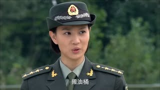 队里来了个美女兵指导上课，特种兵们全嗨了，眼睛都瞪直了  #中国电视剧 #ChineseDrama