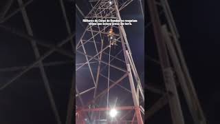 Militares do Corpo de Bombeiros resgatam vítima que estava presa em torre de energia elétrica. 🚒