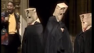 Digital Underground masquerades as Apollo Amateur Night contestants, then performs “Kiss You Back”