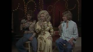 Dolly Parton ft. Anne Murray & Randy Parton singing "Drift Away" | Live on The Dolly Show - 1976