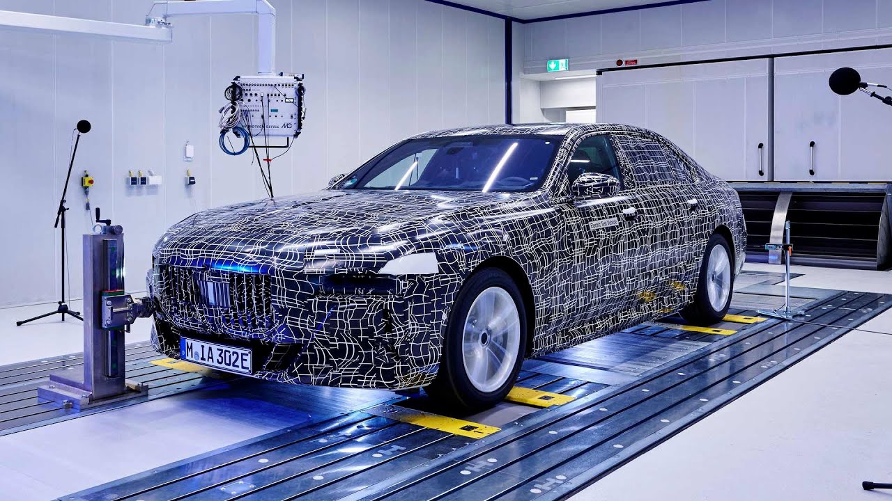 New Bmw I7 Interior And Exterior Review Youtube