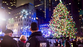 NEW YORK CITY 2018: WALKING THROUGH THE CHRISTMAS MANHATTAN! [4K]