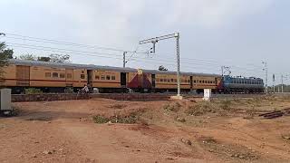 04117 khajuraho lalitpur passenger arriving khargapur railway station 😍 | khajuraho | khargapur