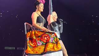 Salma Hayek celebration tour Madonna Mexico vogue palacio de Los deportes 4K #celebrationtour