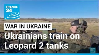 'Like at school': Ukrainian troops train to use Leopard 2 tanks • FRANCE 24 English