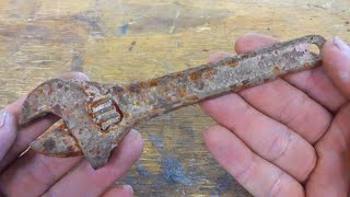 Rusty Adjustable Wrench Restoration