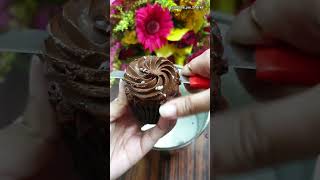 Best Shake You Can Ever Try 🤑| Thick \u0026 Delicious Chocolate Cupcake Shake 🧁| #youtubeshorts #drinks