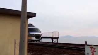 北舟岡駅 スーパー北斗通過  臨時北斗北舟岡駅対向列車通過待合風景