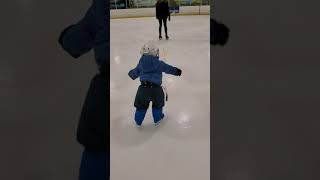 3 year old JOE skates after runaway ring! and gets it 👌