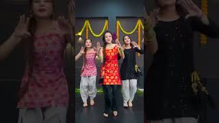 Pura London Thumakda ♥️ #shorts #ytshorts #trending #snehu ki gang #dance #bollywood #viral #Punjabi