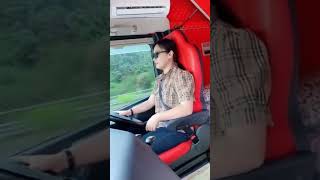 美しい女性ドライバー #chinese #girl #driving #fyp #car #truck #love #shortvideo #ladydriver #bhojpuri #music