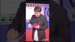 Jackie Chan signing for Fans 😉❤