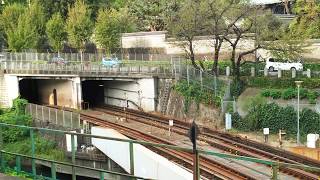 JR中央線御茶ノ水駅から撮った🚆東京メトロ丸ノ内線33F編成02系🚃各駅停車 池袋 行き🚃御茶ノ水駅へ🚃💨