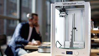 Ultimaker 2 Extended: Think Large Print Big - 3D Printing Promo