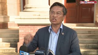 Fort Bend County officials give update after bug in voter check-in system shuts down voting centers