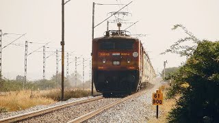 Mid Mounted Headlamps of BZA WAP 4 powered 18464 KSR SBC - BBS PRASHANTI Express ~ INDIAN RAILWAYS