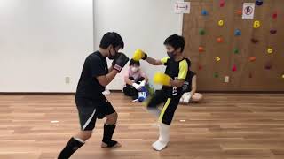 キックボクシング　小学背6年生vs小学生3年生　2021年8月23日