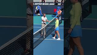 Miami Open 1st round - Simona Halep and Paula Badosa on court