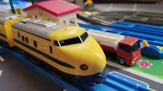 Takara Tomy  PLARAIL S-12 黃博士 Dr. Yellow, 922形T3編成