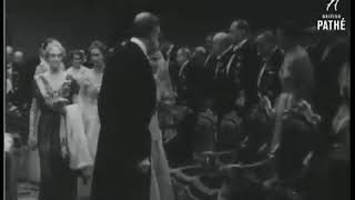 1953 英國首相邱吉爾撰寫《二戰回憶錄》獲諾貝爾文學獎，由其夫人代領。