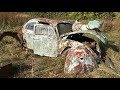 vanhoja autoja autiotalon pihapiirissä old cars in the backyard of the abandoned house urbex