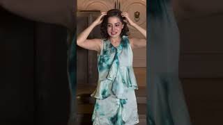 MAGICIAN UORFI#urfijaved changesclothes in a second #shorts #bollywood#actress #fashion