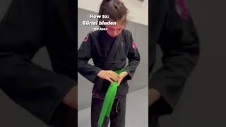 How to: Gürtel binden. Mit Anna #jiujitsu #judo #kidsvideo #gürtel #karate