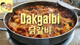 Let's Eat Dakgalbi, Spicy stir-fried chicken (닭갈비) | Korean Food Review[Turkish, Eng sub]