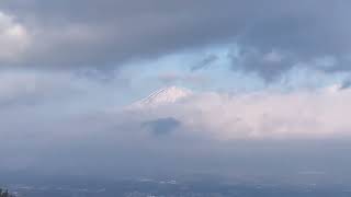 雲の間から富士山が見えた金時山（2025年1月25日）