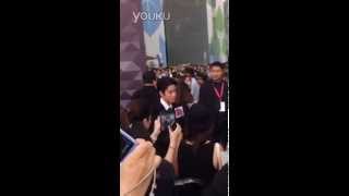 [Fancam] mike-20140413 Music Billboard red carpet #1