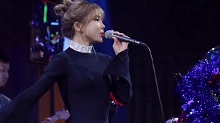 一起来欣赏人气美女汪六六唱的歌曲