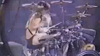 Tommy Lee the greatest  drum solo ever!!!