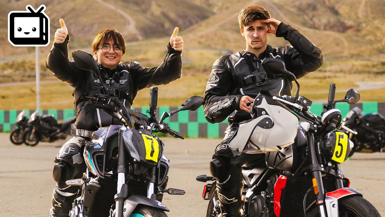 Michael Reeves Y Ludwig Race Motocicletas Videoblogs