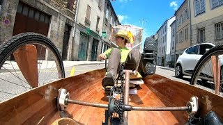 Félix sillonne la France avec son vélo canoé