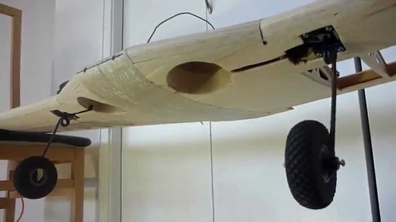 Retractable Landing Gear - YouTube