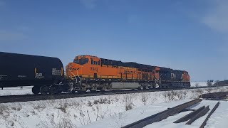 BNSF 3943! CN M302 - 3053E at Ash - March 14, 2023