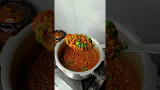 ढाब्यावरचा अख्खा मसुरा खायचा विसराल जर या पद्धतीने बनवला तर 😋 // Akkha masur recipe by Karishma //